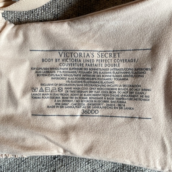 Victoria’s Secret Body by Victoria Bra. 36DDD Like new. Smoke free home! - Picture 3 of 3